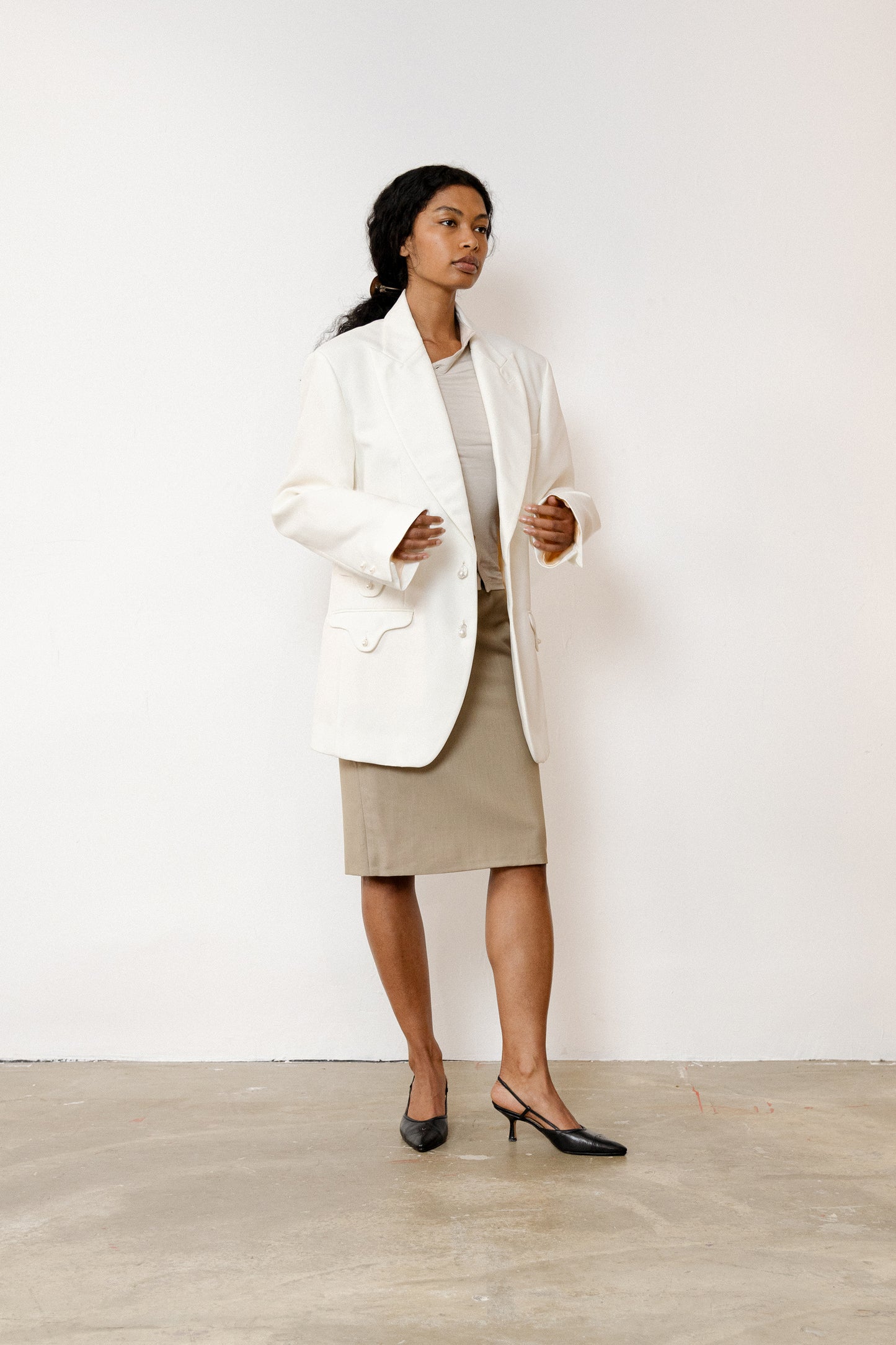 Pearls Jacket in Grain de Poudre - Pearl White
