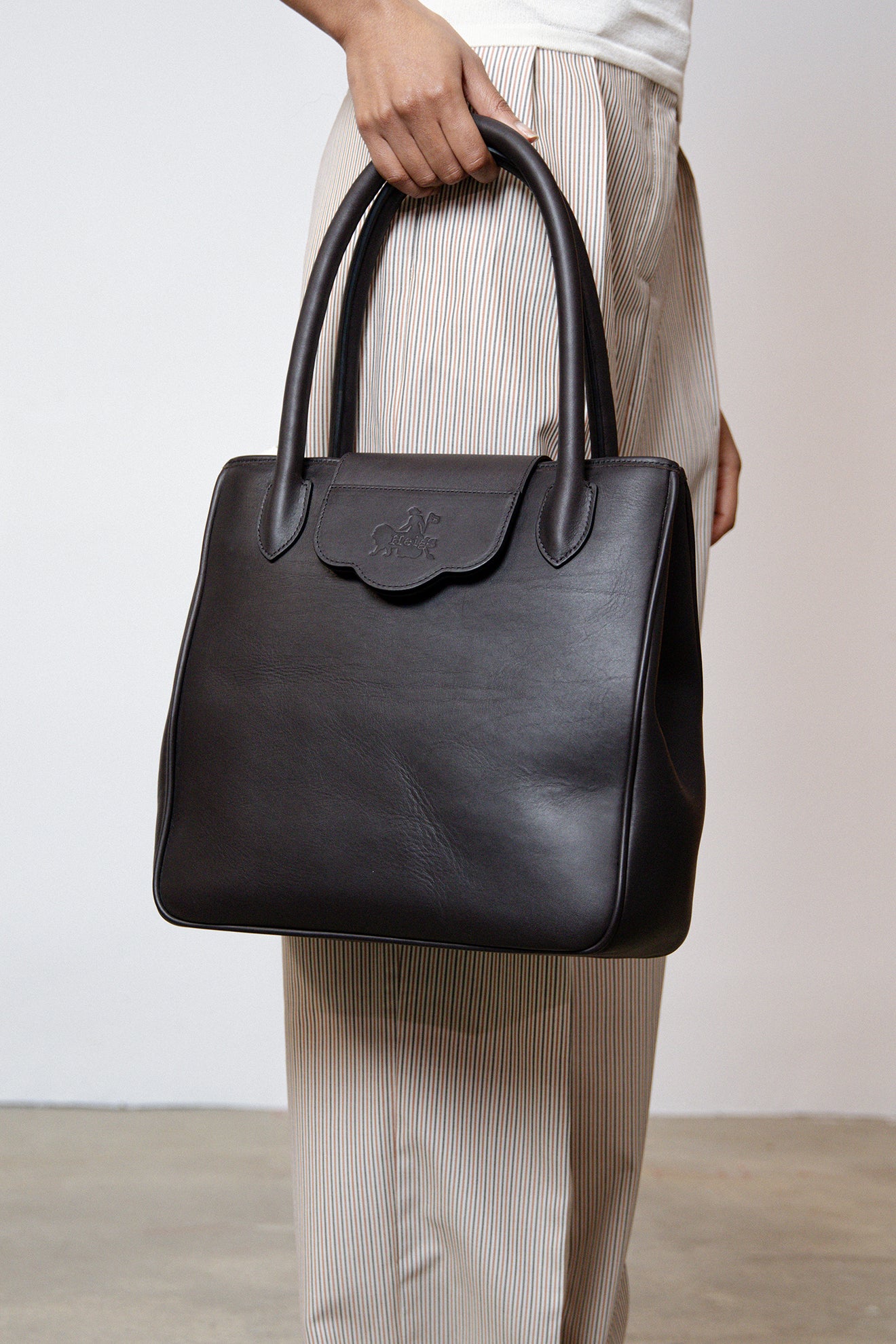 PETIT SUISSE HANDBAG - CHARCOAL BROWN